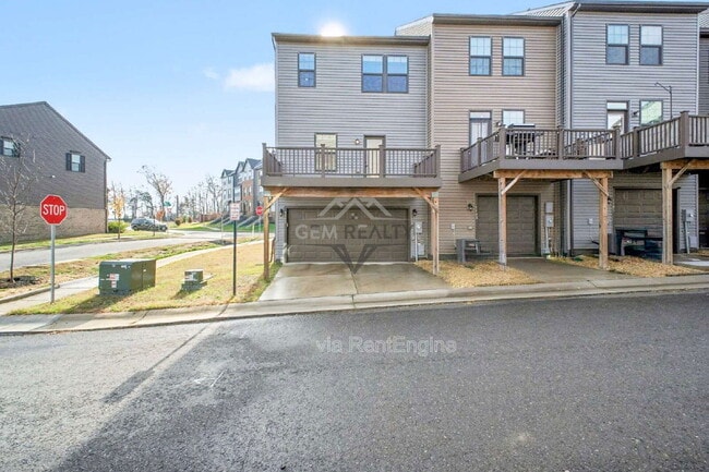 Building Photo - 1101 Rampart Dr