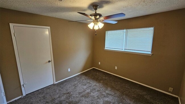 Building Photo - 11226 Beauvoir Dr