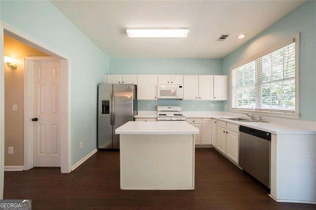 Building Photo - 3495 Ridgefair Dr