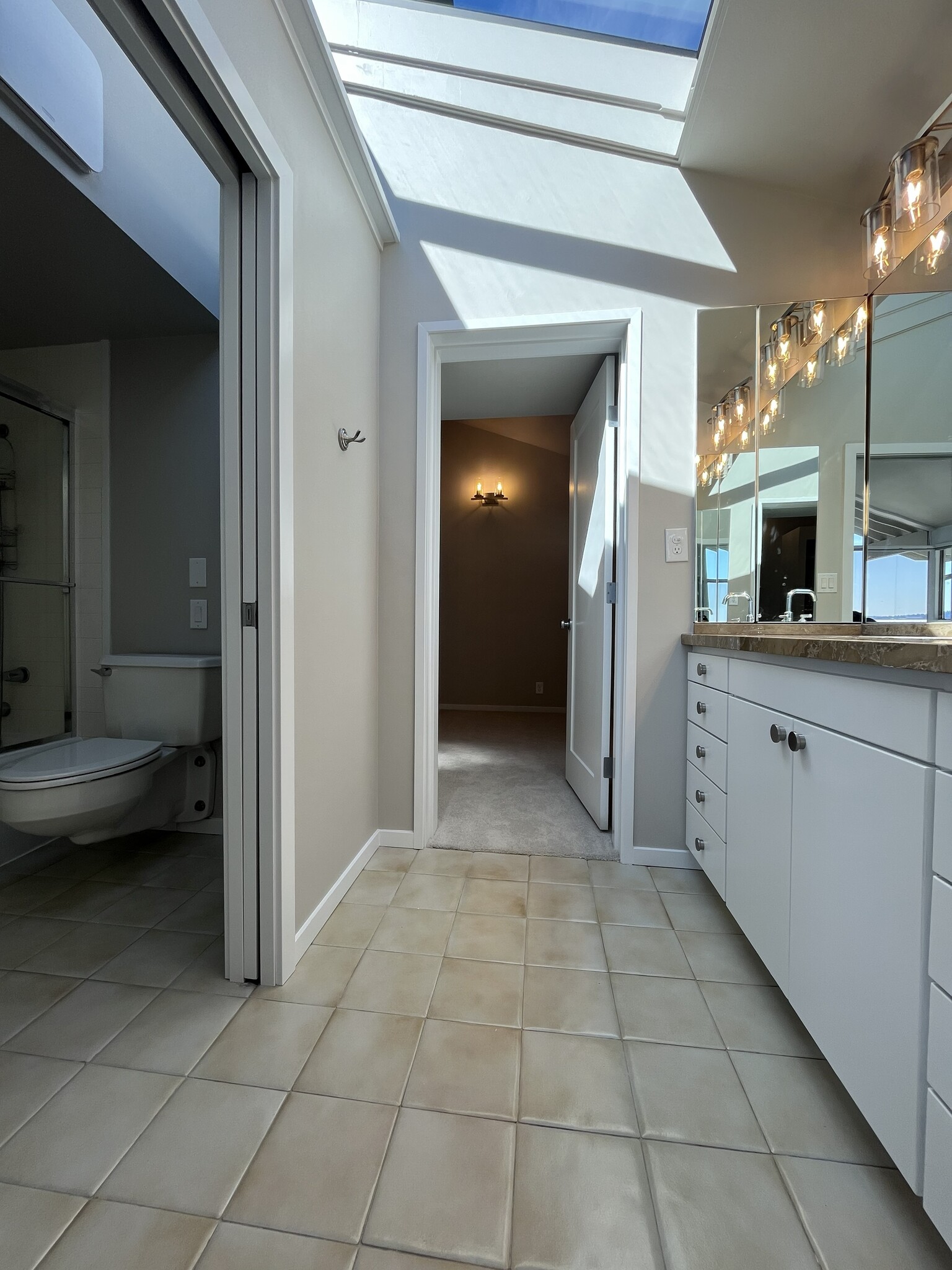 Master Bath - 16736 Shore Dr NE