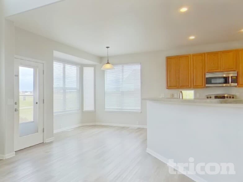 Building Photo - 12274 Pine Valley Cir