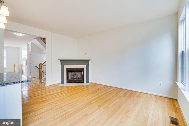 Building Photo - 4147 Presgraves Ct