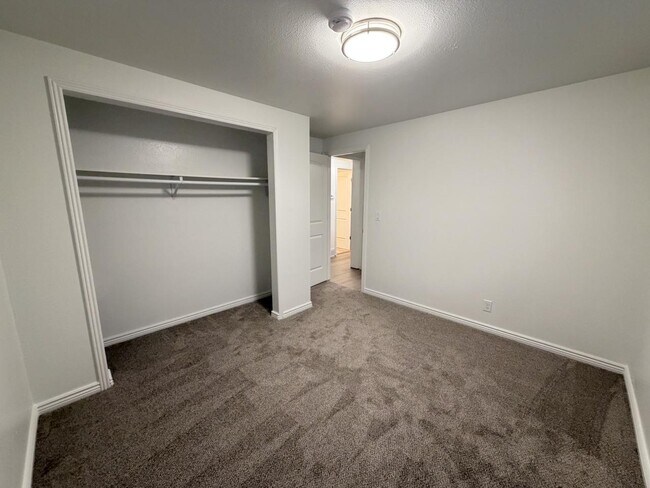 Building Photo - 1101 S 680 W