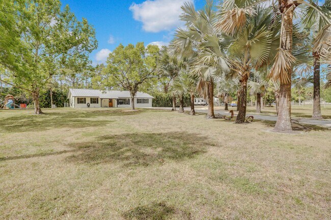 Building Photo - 13624 Farley Rd