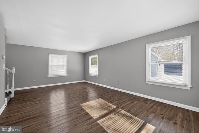 Building Photo - 17 Bonnie Ln