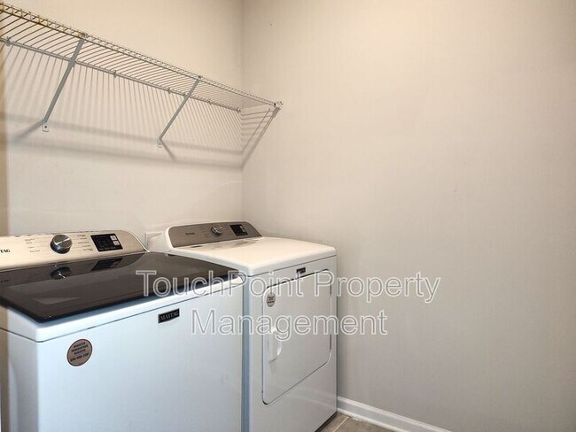 Building Photo - 3327 Glenn Hope Wy