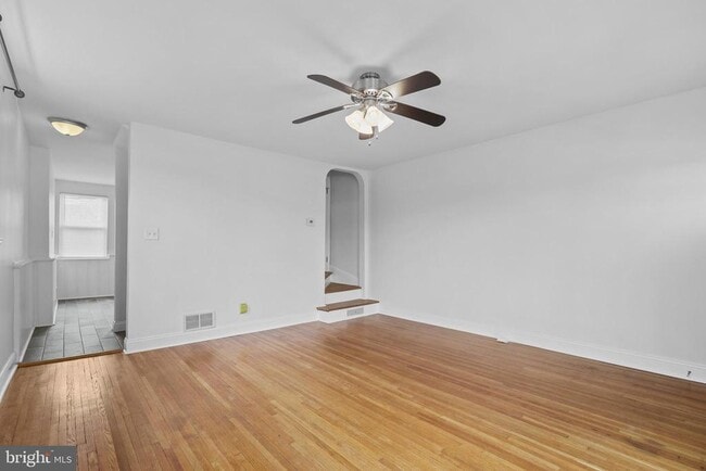 Building Photo - 227 Willow Ave