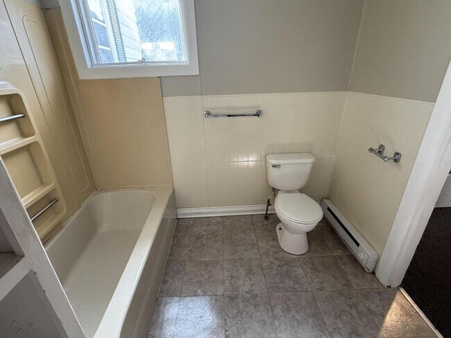 Building Photo - COMING SOON! 3 Bedroom in Newport, PA!