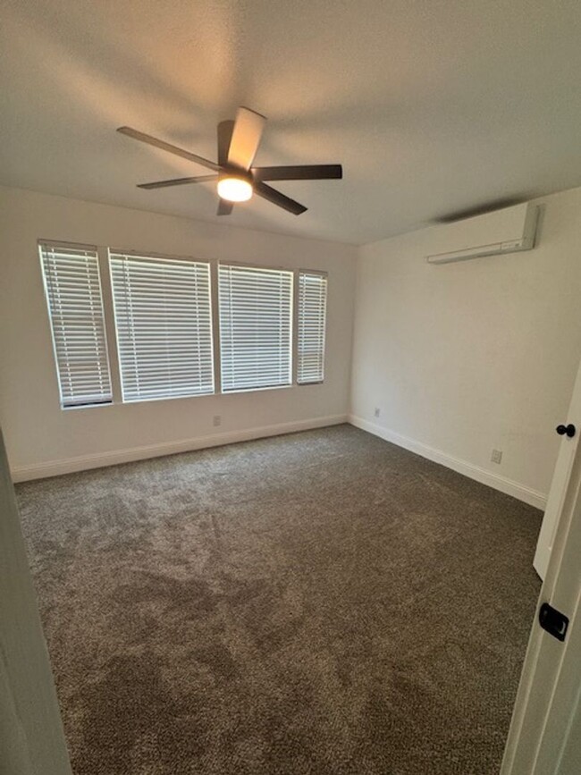 Building Photo - Beautiful West Redding Home with $200 Move...