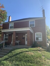 Building Photo - 2696 East Ave