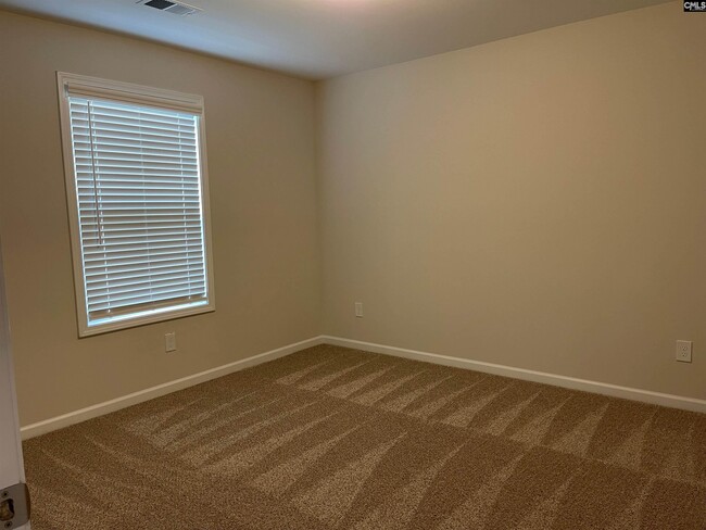 Building Photo - 304 Jubilee Clock Dr