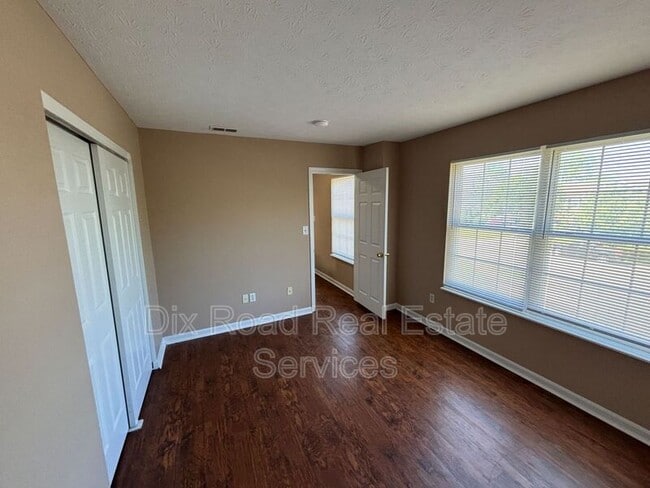 Building Photo - 6729 Fayetta Dr