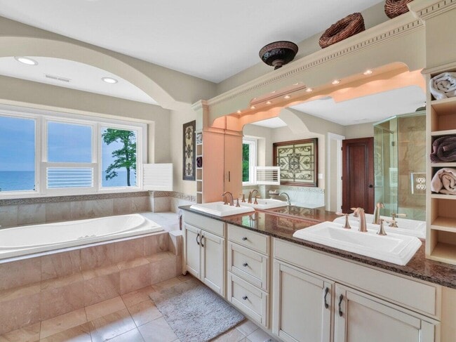 Building Photo - 106 Michigan Ct