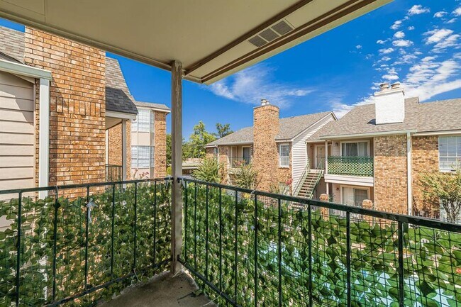 Building Photo - 3770 Lovers Wood Ln