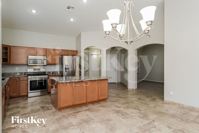 Building Photo - 1263 W Busa Dr