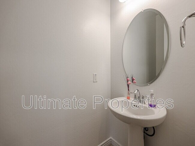 Building Photo - 28422 N 131st Dr
