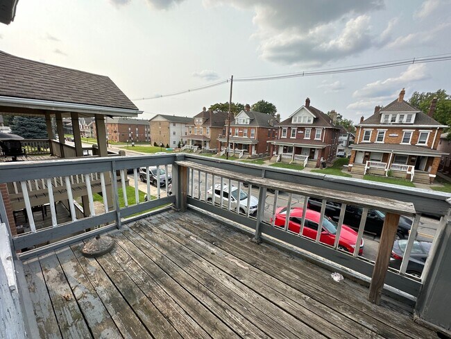 Building Photo - Chittenden Ave 145-147 48K
