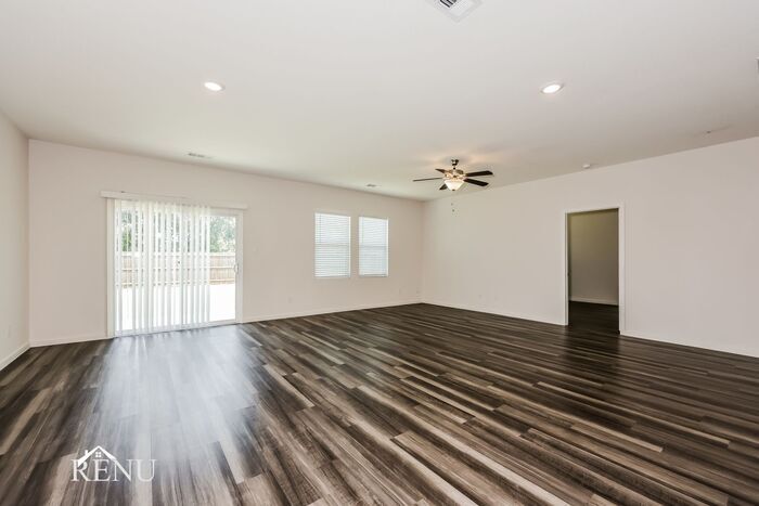 Building Photo - 13328 Wysong Dr