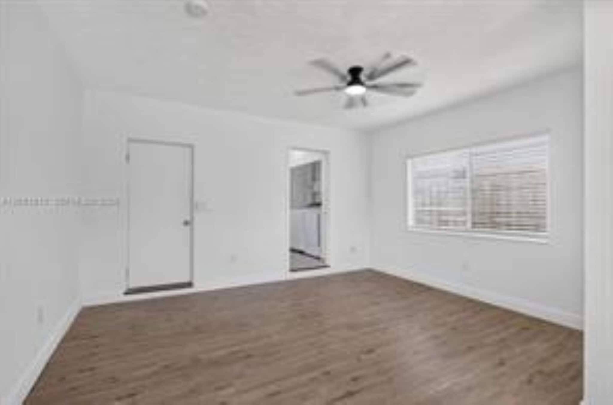 Building Photo - 540 NE 61st St