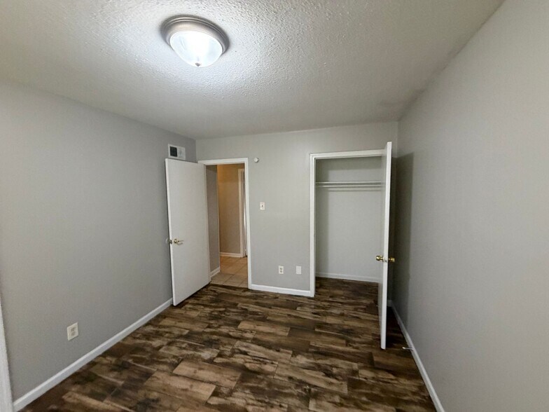 Building Photo - 2780 Birchfield Cove