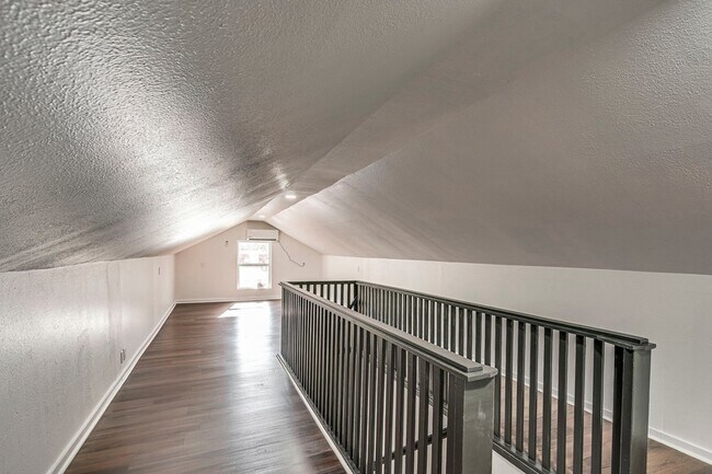 Building Photo - 3561 Westfield Ave