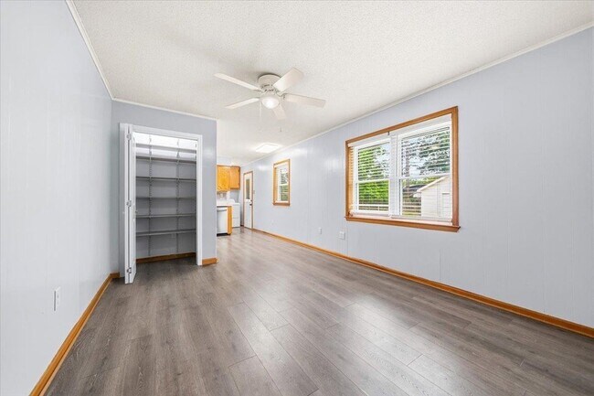 Building Photo - 7283 Juana Dr