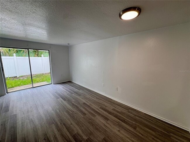 Building Photo - 408 57th Ave Dr E