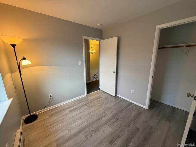 Building Photo - 540 Saracino Dr