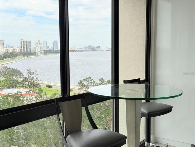Building Photo - 3301 Bayshore Blvd