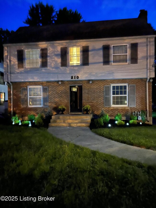 Building Photo - 210 Browns Ln