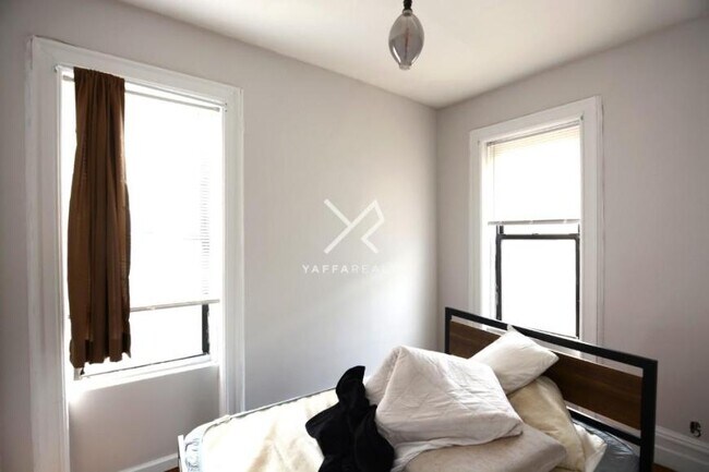 Building Photo - 2 bedroom in BROOKLYN NY 11216