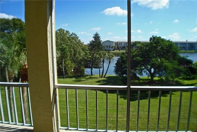Building Photo - 3668 Lake Bayshore Dr
