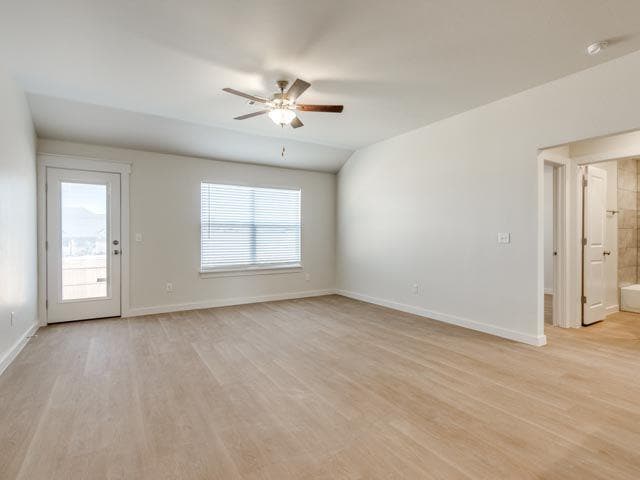 Building Photo - 1702 Highland Loop