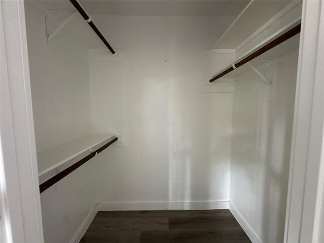 Building Photo - 4412 Gillis St