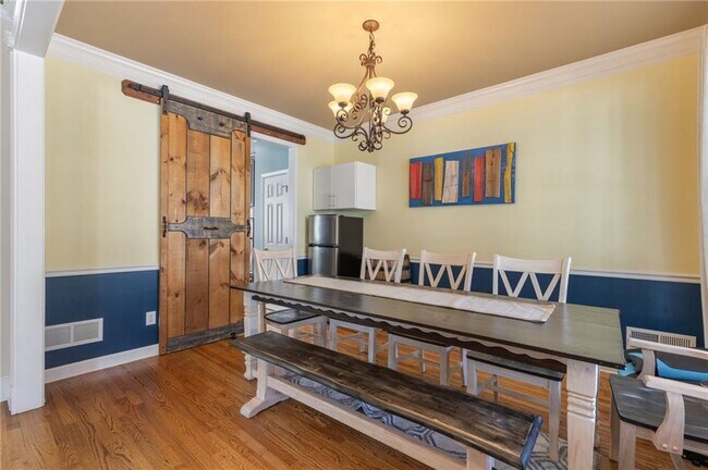 Building Photo - 1005 Regal Hills Ln