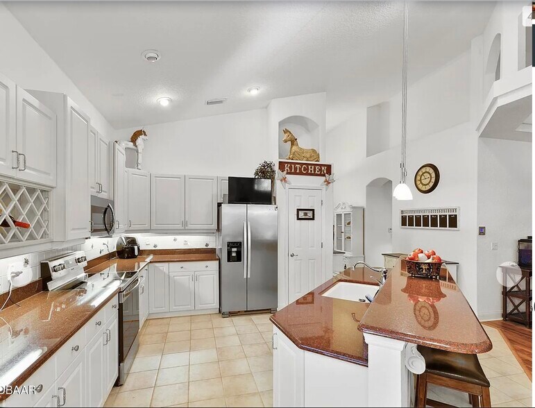 kitchen - 3220 Galty Cir