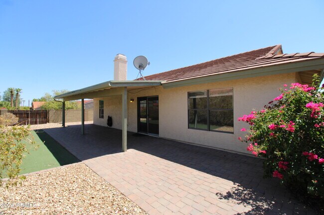 Building Photo - 3832 E Shomi St