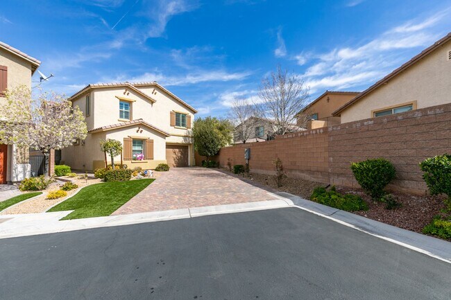 Building Photo - FULLY FURNISHED- Elegant 4-Bed, 3.5-Bath Home with Loft, Designer Finishes, and Expansive Backyard