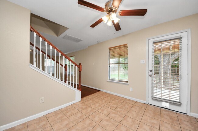 Building Photo - 8127 Tassel Field Ln