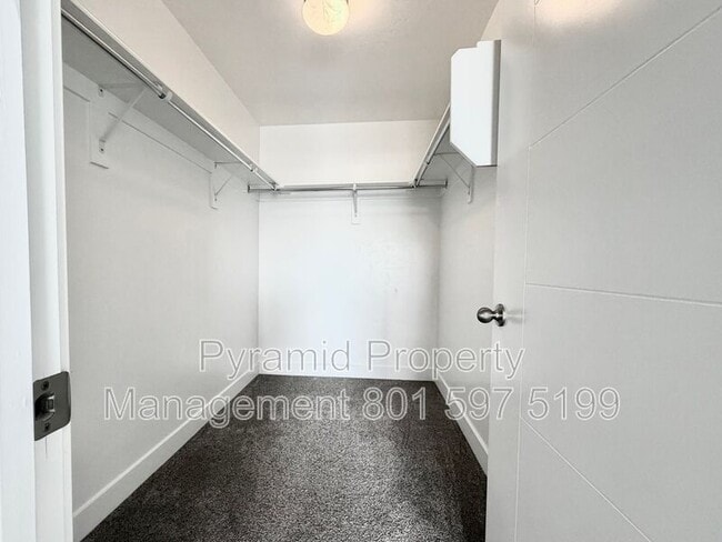 Building Photo - 15122 Gallant Dr