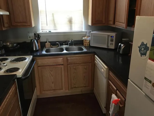 Kitchen - 117 Addison St