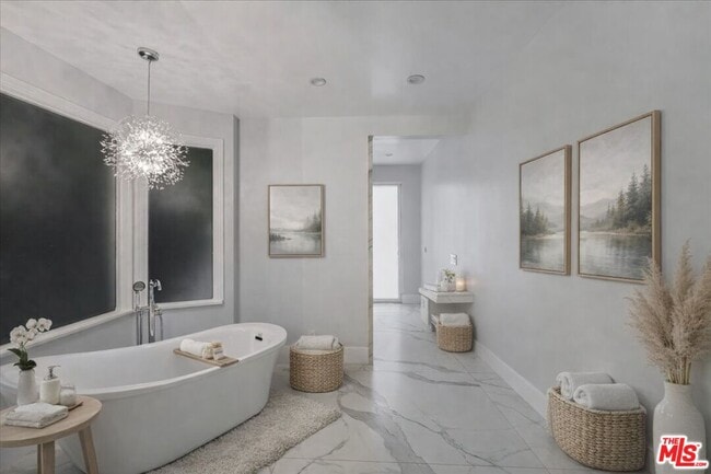 Building Photo - 801 Alta Dr