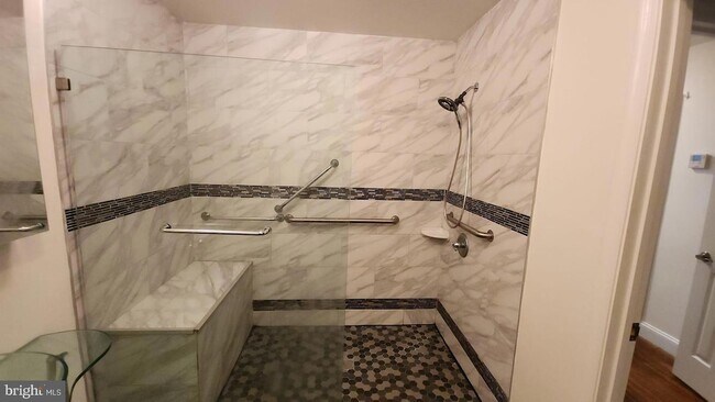 Building Photo - 12411 Thompson Rd