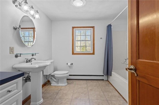 Building Photo - 27 River St