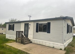Building Photo - 1753 Rd E