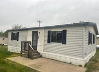 Building Photo - 1753 Rd E