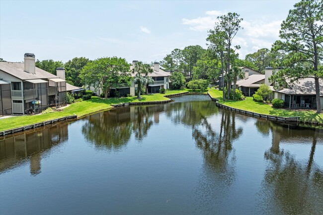 Building Photo - Beautiful Condo