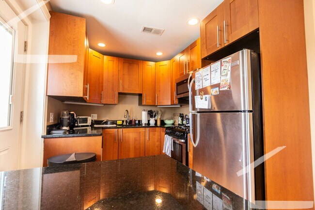 Building Photo - HOT BROOKLINE LISTING!!!!!