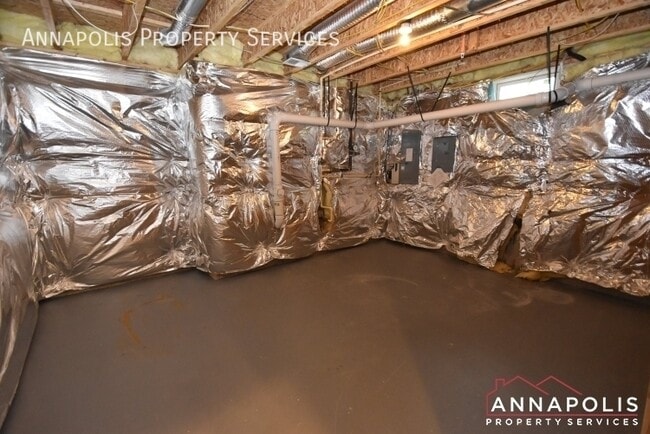 Building Photo - 402 St Martins Choice Ln