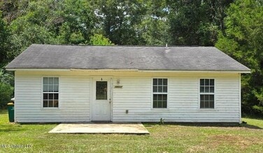 Building Photo - 18037 W 3rd St